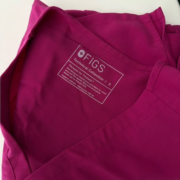 Figs Raspberry Pink Top and Jogger Scrub Set - Picture 3 of 4